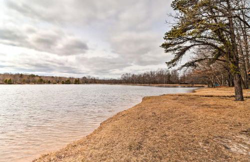 Game Room and Home Theater! Immaculate Poconos Lodge - Foto 42