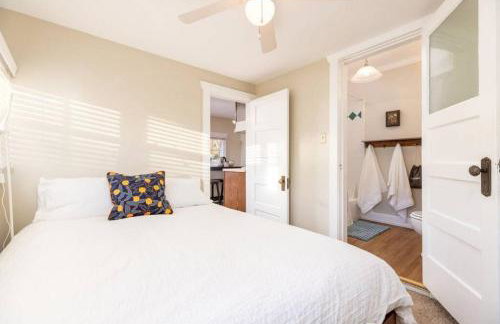 Historic Avenues Downtown w Dedicated Workspace - Foto 9