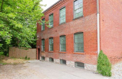 Soulard Retreat 7BR 9BA Courtyard ABODEbucks - Foto 40