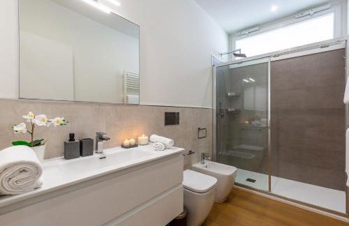 Colombo Palace - viale colombo 358 - Photo 76