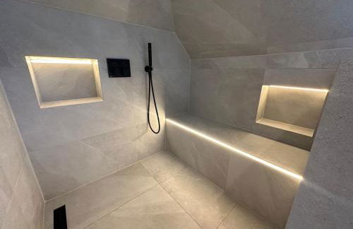 Modern dream house with private spa and gym - Foto 26