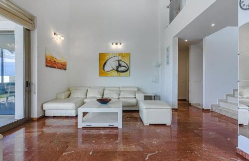 Villa Eleonora, Luxury Villa with Heated Pool Ocean View in Adeje, Tenerife - Foto 19