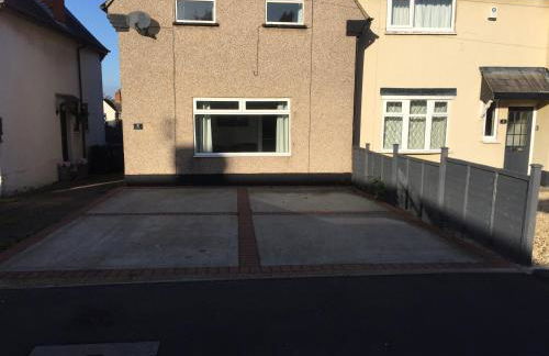 Mauds House- 3 Bed & 2 bath with Double drive - Foto 20