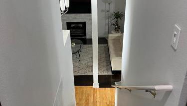 SEA Airport Coastal Home, located just 15 min from SeaTac Airport and 5 min from Des Moines Marina - Foto 2