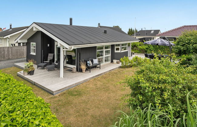 "Sjarlotte" - 100m from the sea - Foto 1