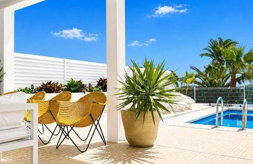 Preciosa villa con piscina, jardín y vistas al mar WIFI - Foto 18