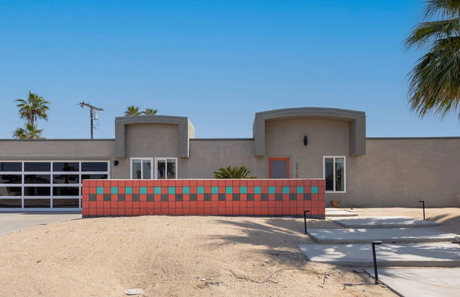 Relax at the 3BR Tranquil Oasis in Palm Springs - Foto 75