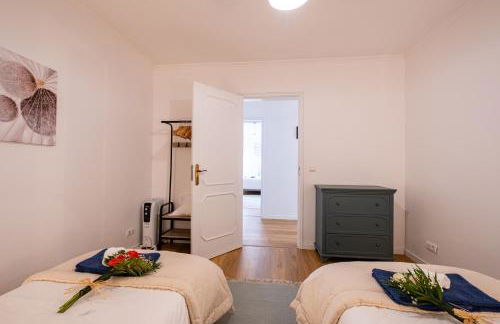 Hydrangea House - Photo 38