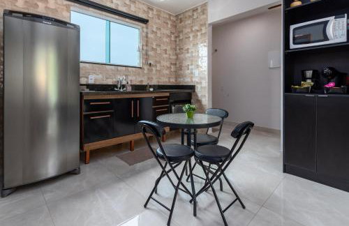 Studio completo com ar, garagem e varanda espaçosa - Ideal para 3 pessoas - Foto 20