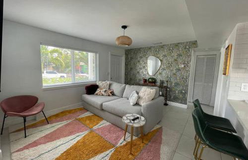 Jungle Cottage with luxury pool, hot tub and more! - Photo 16