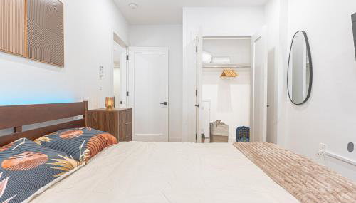 Modern Duplex Escape w Backyard - Foto 3, wardrobe