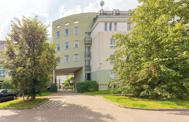 Piaseczno Stylish Apartment by Renters - Photo 52