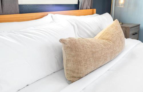 8BR 3BA Classic by Tropicana, Boardwalk, Beach - Foto 15