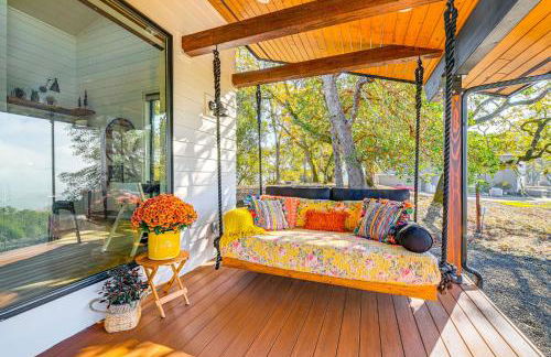 Dreamy Hilltop View Roseburg Retreat with Hot Tub! - Foto 3