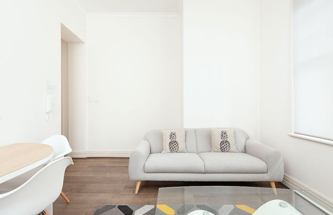 Stunning Sydney Home 5 - Photo 8