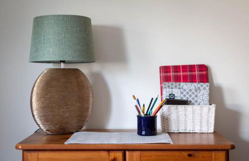 Cosy 2-BDR Apartment & 15 minutes to Edinburgh by train & Free Parking - Foto 24