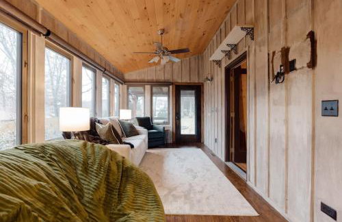 Home with Sauna & Hot Tub & Lake Access - Foto 17