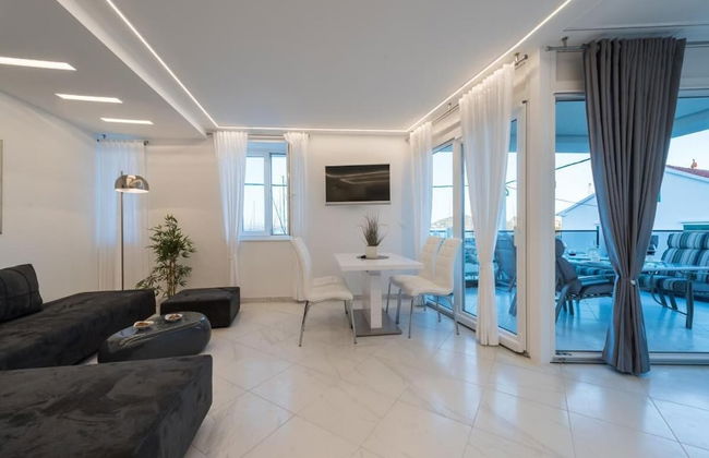 Good Life Deluxe Seafront Apartment - Foto 8