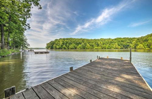 Lake Barkley Waterfront Home with Deck and Boat Dock! - Foto 2