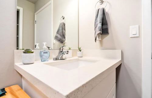 Cozy Micro Suite Unit 12 Sleeps 2 Minutes to Downtown - Foto 8