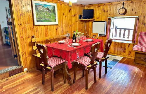Cozy Three-Room Apartment with Mountain View & Parking - Ussin Chalet - Valtournenche - Foto 12