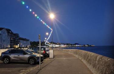 Unique Exmouth Family Holiday Home Close to Beach & Town - Photo 25