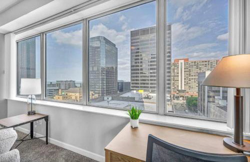 Luxury High-rise Condo w/ Views! Heart of Downtown - Photo 12