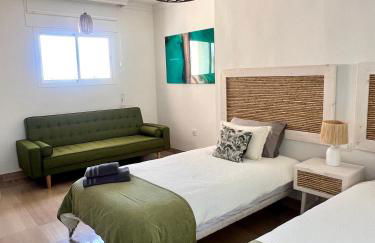 Fantástico Ático Dúplex en Marbella, con vistas al mar y a 300 metros de la playa - Photo 14