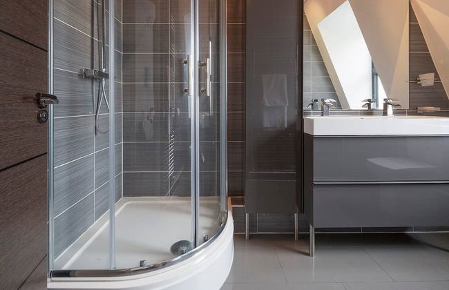 Manhattan Heights 2 - Photo 7