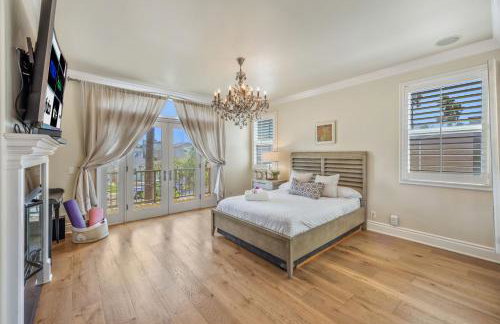 Beach Retreat- Walk to Beach, BBQ, Oceanview Rooftop & Firepit - Foto 28