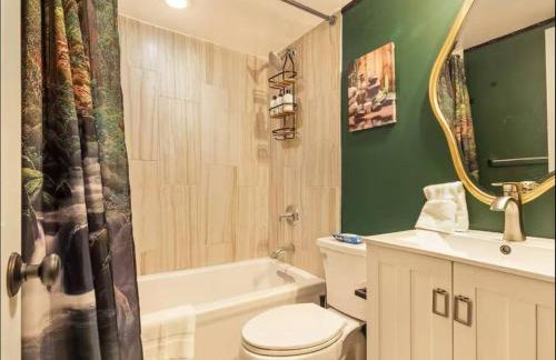 Bloomingdale Blues Speakeasy Free Parking - Foto 21