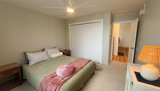 Private Two Bedroom Waikiki Getaway 2 Condo by RedAwning - Foto 3, Habitación