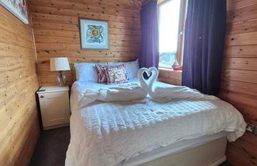 3-Bed Ocean View Lodge - Parking & Terrace - Photo 22