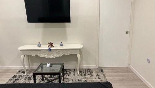 Separate Unit with 2 Bedrooms/One Bathroom in Pleasant Hill - Foto 4