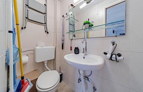 2 Bedroom Gorgeous Home In Hodilje - Photo 33