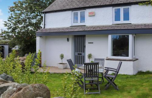 Pencefn Cottage - Photo 5