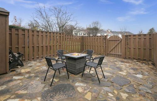 Modern, Office, Fast WiFi, 40 Mins to DC - Foto 6