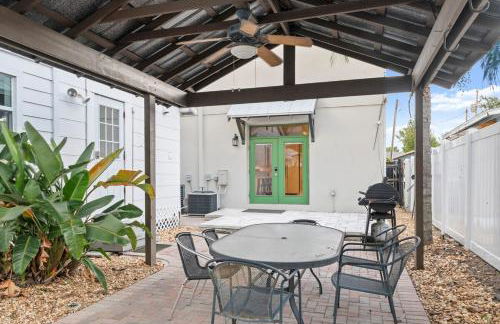 Heart of Tampa Hyde Park 4 Bedroom House - Located Near Hyde Park Village, SoHo and Local Beach - Spacious and Comfortable Stay in Perfect Location - Great for Families and Groups Visiting Tampa Near Airport! - Foto 11