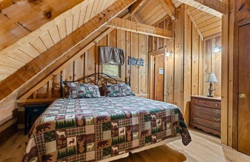 Little Bird Cabin by American Patriot Getaways - Foto 22