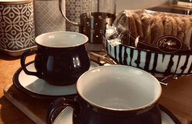 Hideaway between Coast and Moors in a beautiful Village apartment - Photo 12