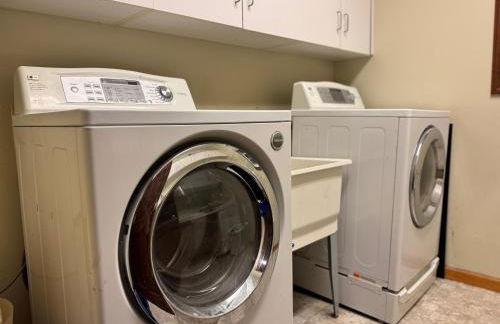 Luxury 5BR Estate: Media Room & Golf | Sleeps 14 - Foto 24