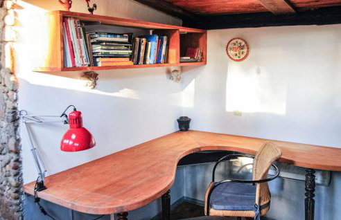 1 Bedroom Cozy Apartment In Puszczykowo - Foto 2