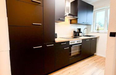 Frisch renoviertes FH Südblick am Meer in Breege, Meerblick von allen drei Etagen, Terrasse, Balkon, Sauna und Parkplatz - Foto 8