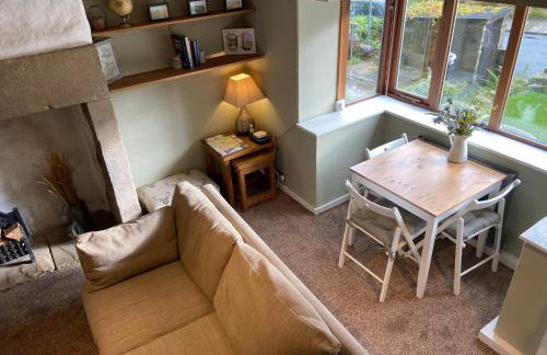 Calderside Cottage (2 BDR Central Hebden Bridge) - Photo 15