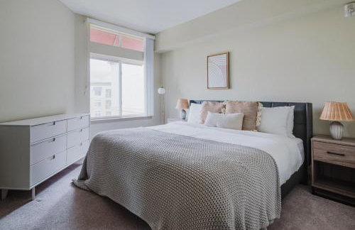 Blueground Dublin pool AC nr museums SFO-1781 - Photo 12