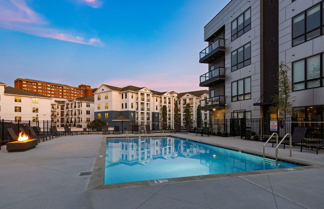 Honkey-tonk by Avantstay New Modern 2bdr in Walkable Midtown w Gym Pool - Foto 36