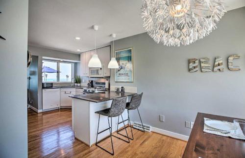 Lakefront Family Retreat with Grill Steps to Beach! - Foto 9