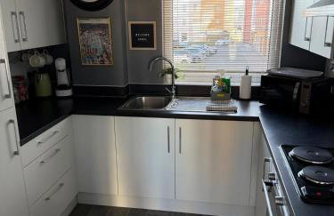 Stylish Marina Apartment with Stunning Views - Foto 21