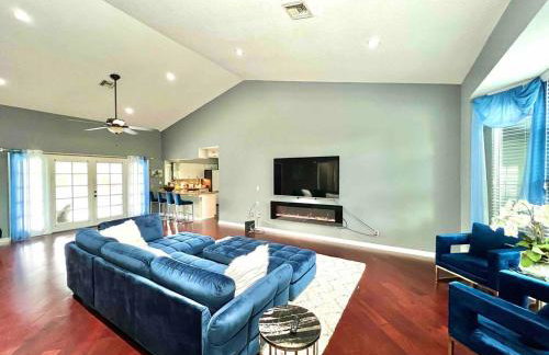 Wellington Pool House With Spa and Putting Green - Foto 8