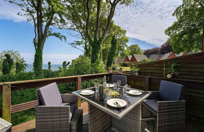 The Lookout, Sunny Beach Retreat, Sleeps 5 Guests - Photo 24